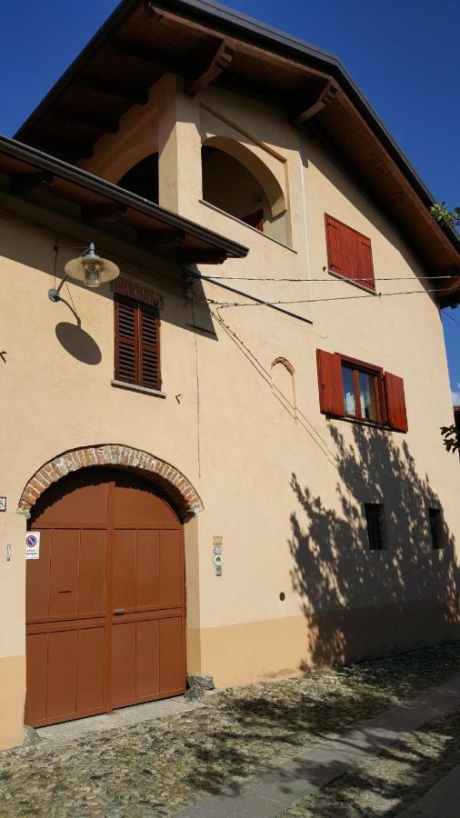 La Taverna Di Tony Bed & Breakfast Montalto Dora Eksteriør bilde